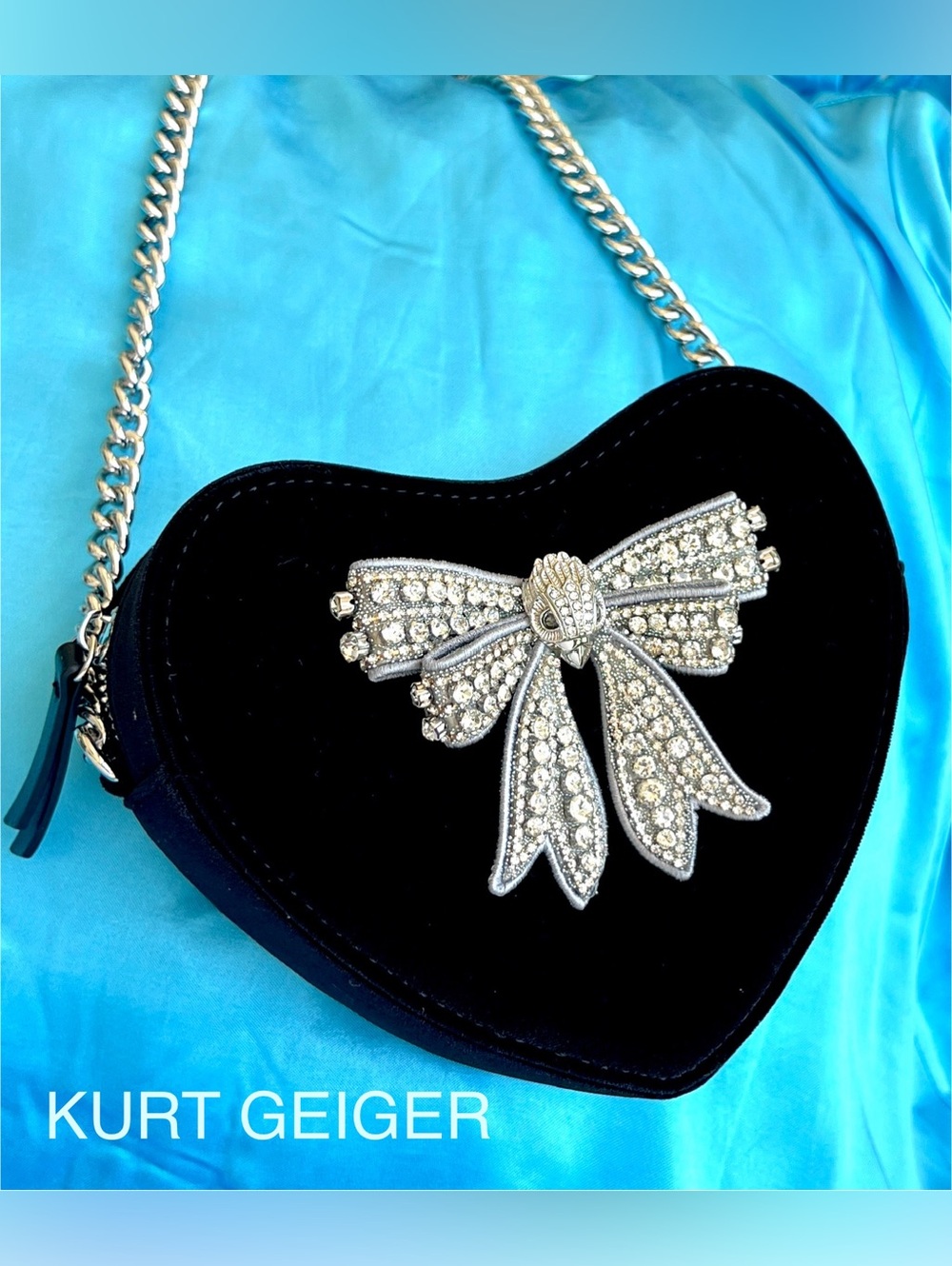 KURT GEIGER  Heart Crystal Bow evening crossbody bag black velvet